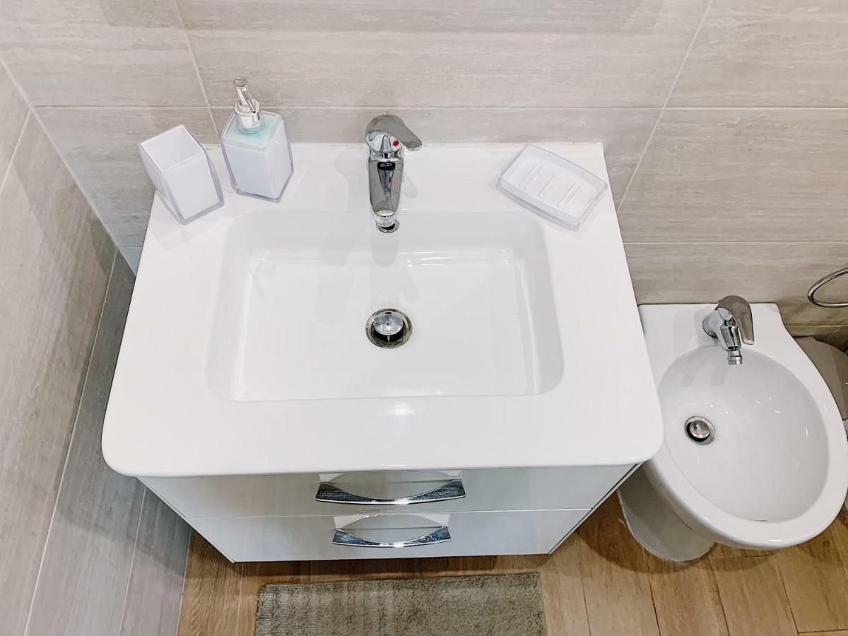 Romamourhouse Екстериор снимка
